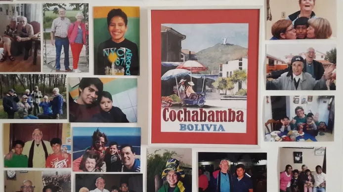 Op de kamer van pater Theo Raaijmakers in Oosterbeek herinneren foto's hem aan zijn mensen 'thuis' in Bolivia